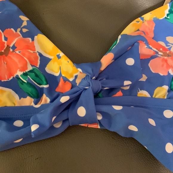 NWT bikini top by Time and Tru brand - Picture 3 of 7